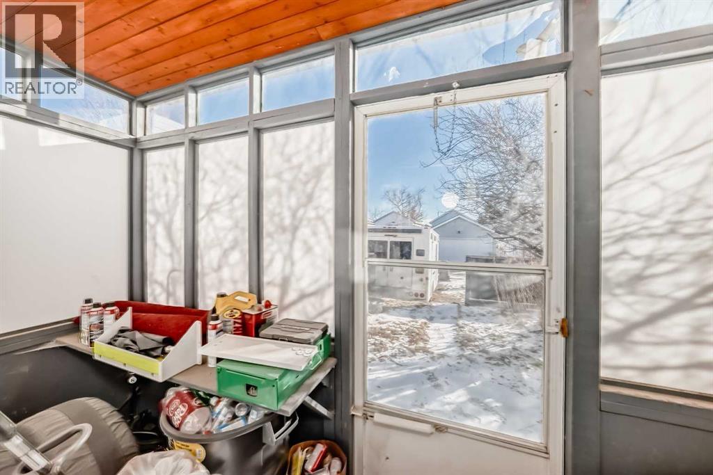 142 Hunterhorn Drive Ne, Calgary, AB - Indoor Photo Showing Other Room