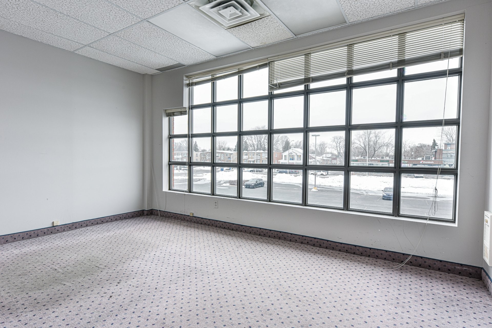 Office - 200-2001 Av. Victoria, Saint-Lambert, QC - Indoor Photo Showing Other Room