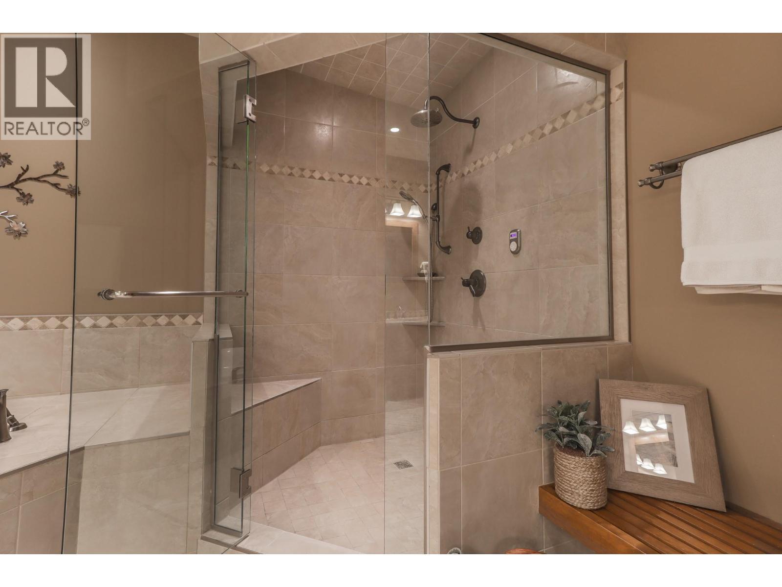 6308 Ash Road, Wasa, BC - Indoor Photo Showing Bathroom