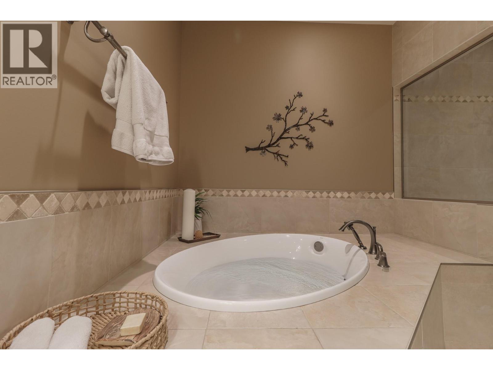 6308 Ash Road, Wasa, BC - Indoor Photo Showing Bathroom