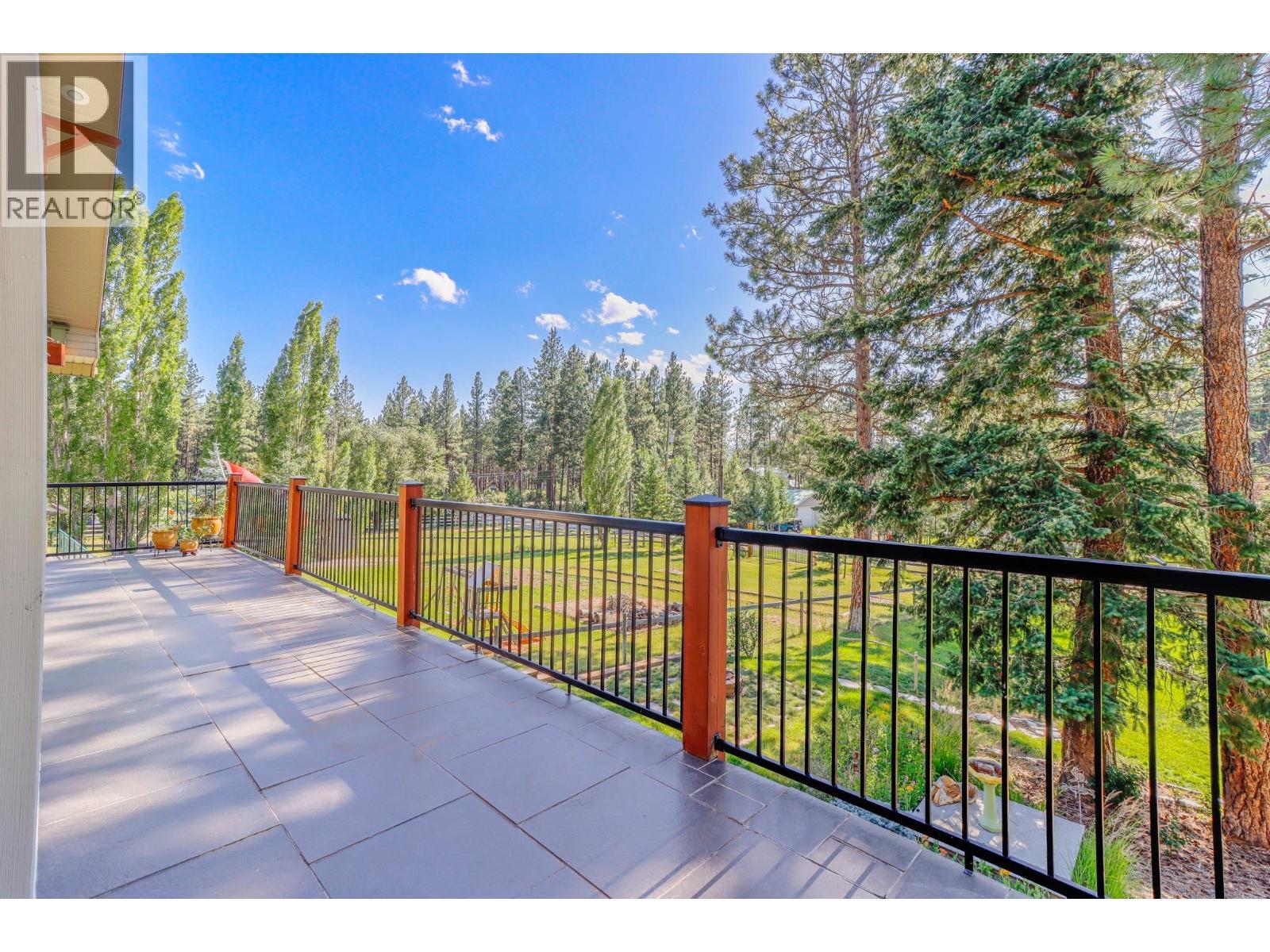 6308 Ash Road, Wasa, BC - Outdoor