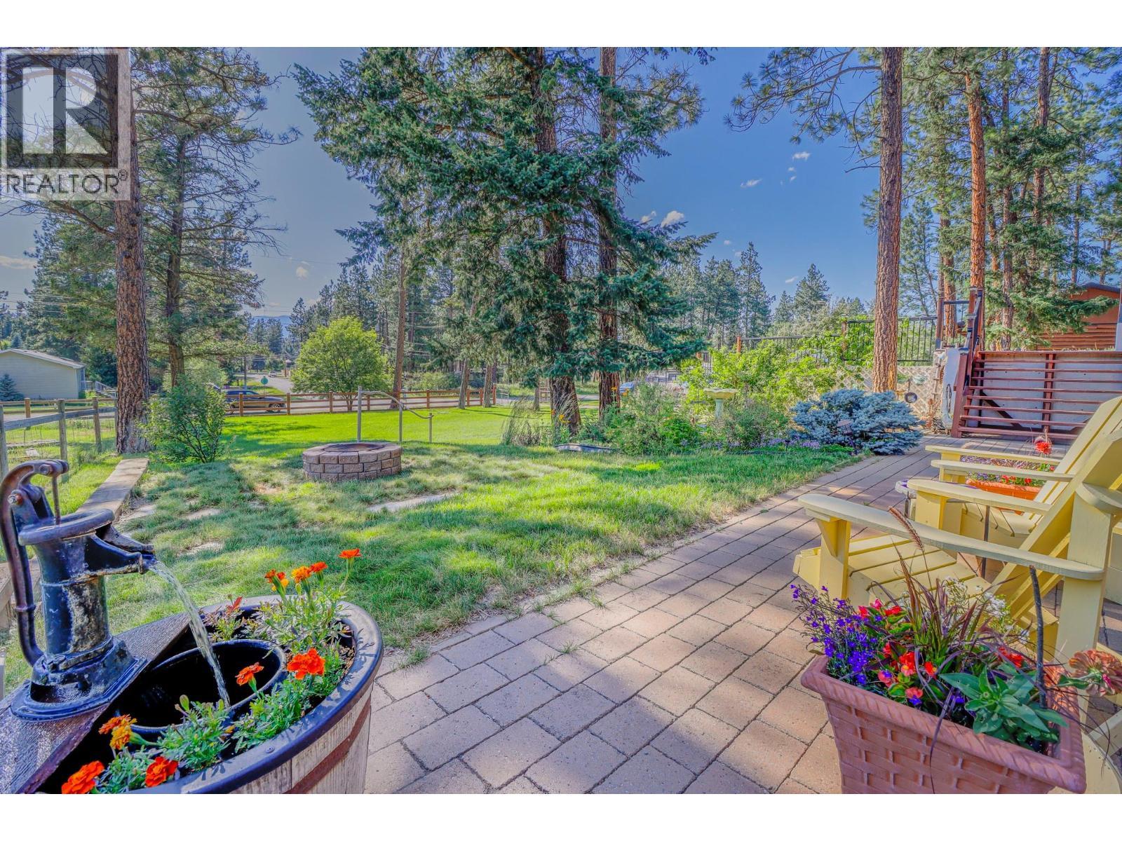 6308 Ash Road, Wasa, BC - Outdoor