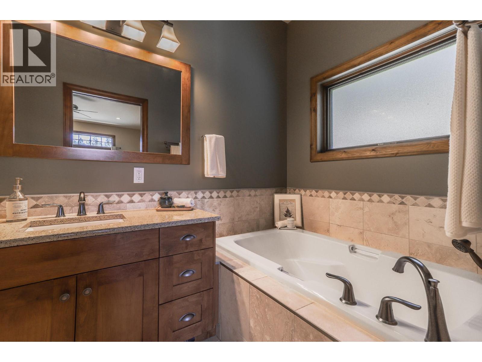 6308 Ash Road, Wasa, BC - Indoor Photo Showing Bathroom