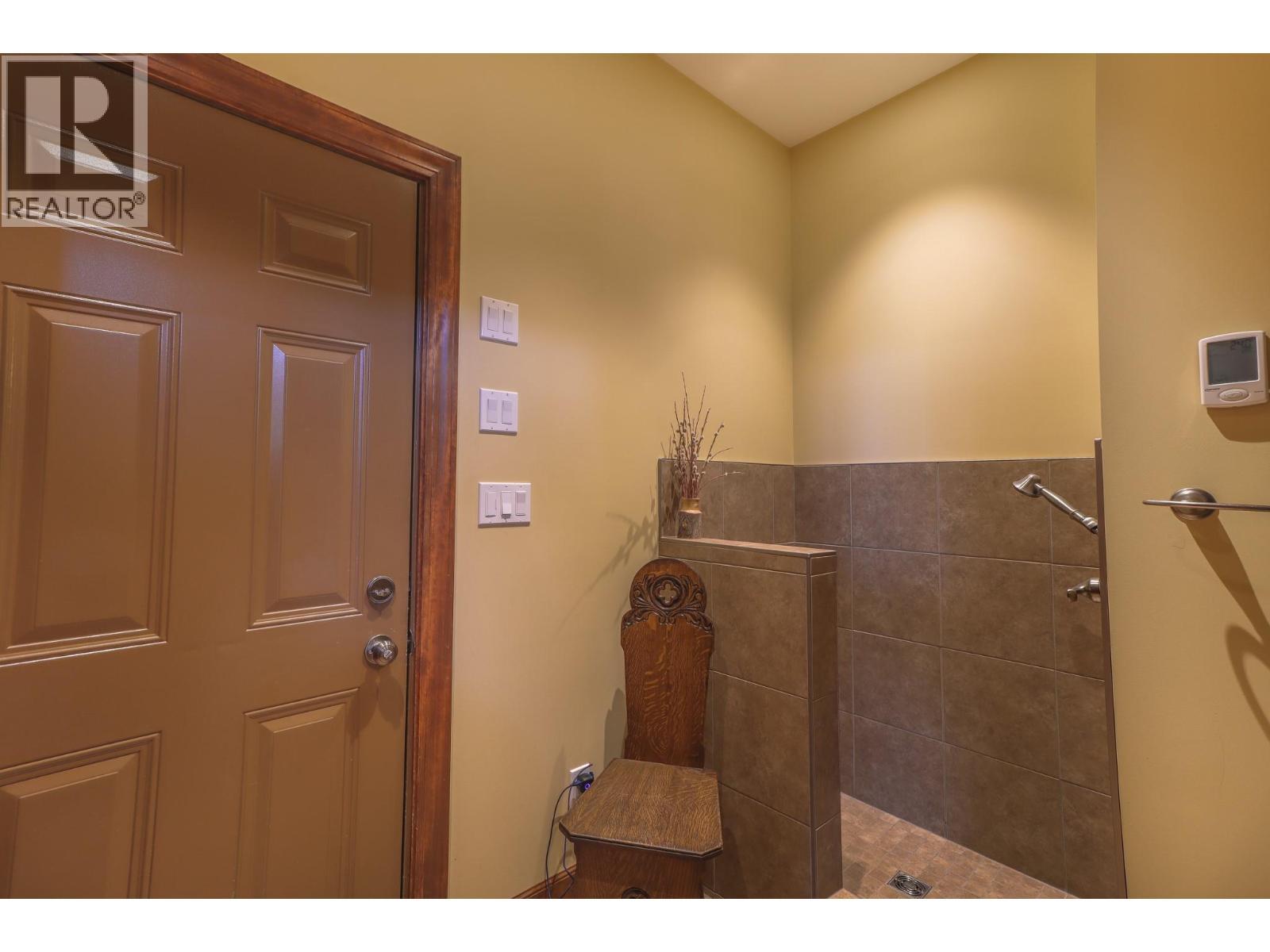6308 Ash Road, Wasa, BC - Indoor Photo Showing Other Room