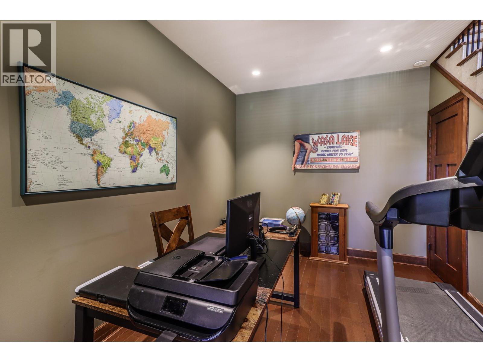 6308 Ash Road, Wasa, BC - Indoor
