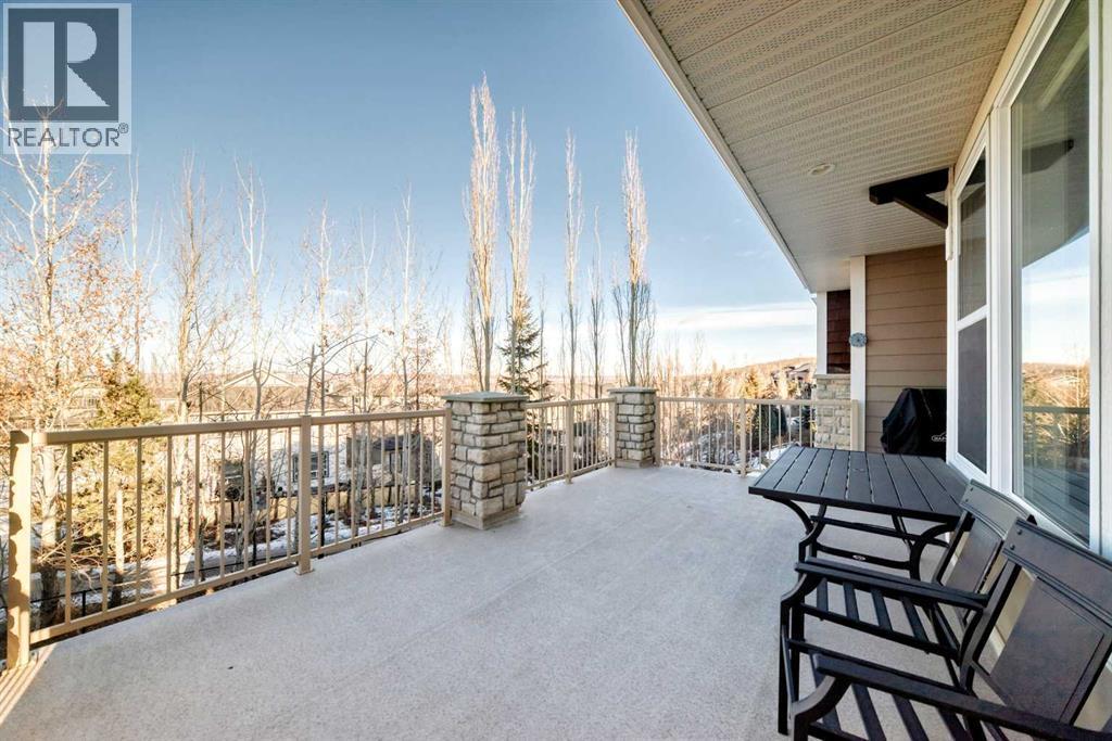 49 Crestridge View Sw, Calgary, AB - Outdoor With Exterior