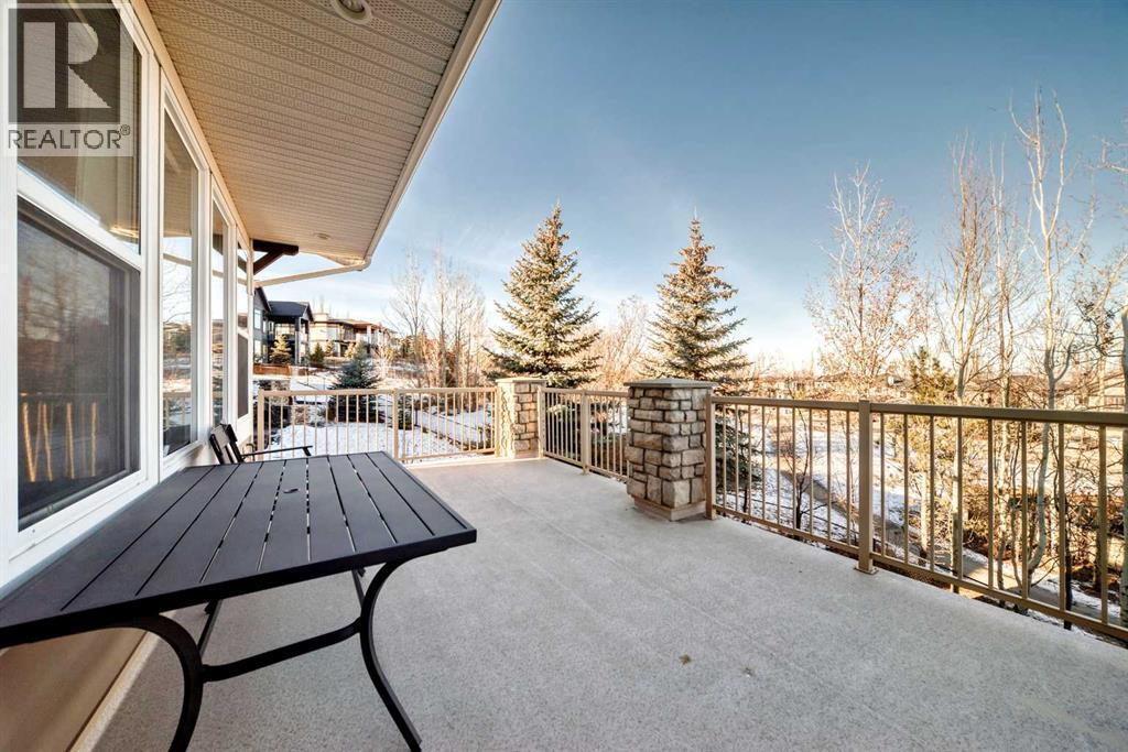 49 Crestridge View Sw, Calgary, AB - Outdoor With Exterior