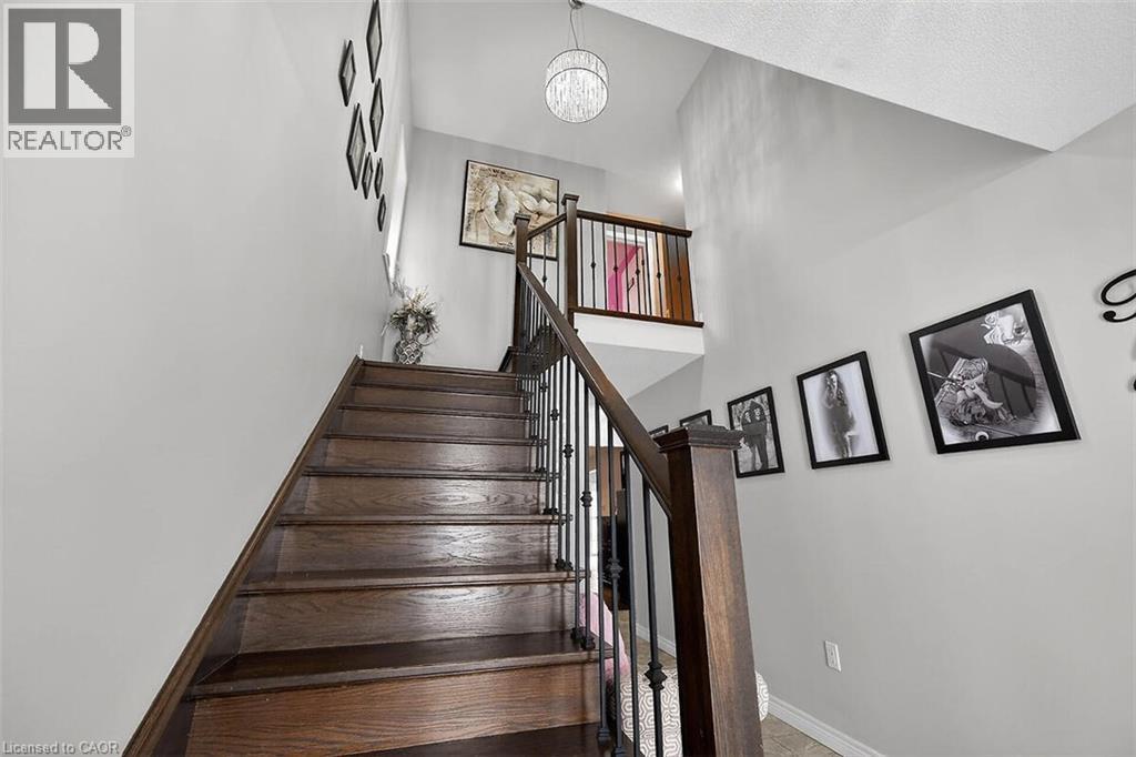 71 Jessica Street, Hamilton, ON - Indoor Photo Showing Other Room