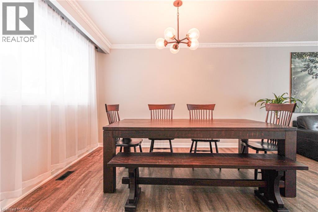 626 Cape Avenue, Burlington, ON - Indoor Photo Showing Dining Room