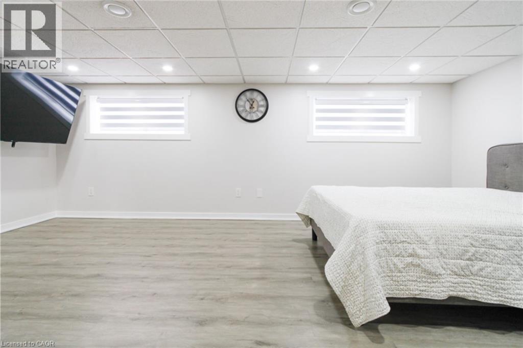 626 Cape Avenue, Burlington, ON - Indoor