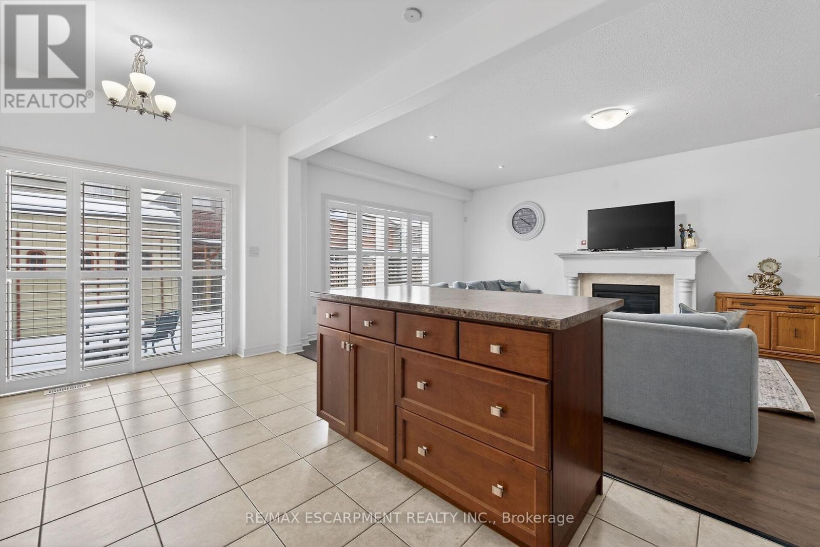 63 Chamomile Drive, Hamilton, ON - Indoor With Fireplace