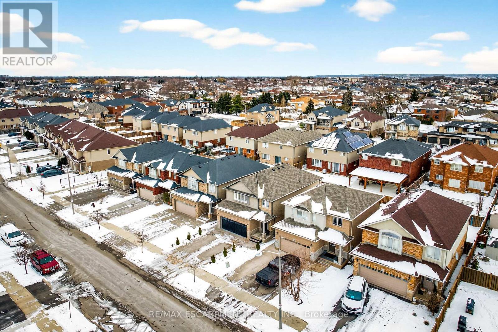 63 Chamomile Drive, Hamilton, ON - Outdoor