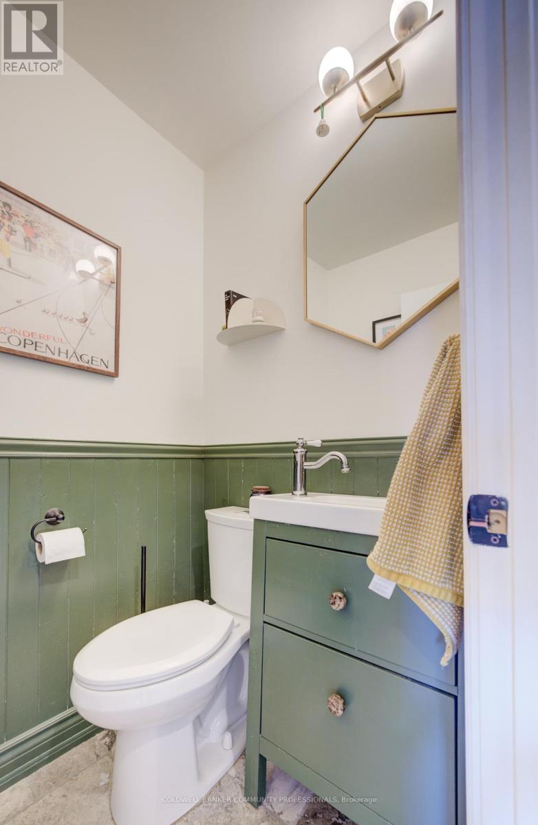 60 Alpine Avenue, Hamilton, ON - Indoor Photo Showing Bathroom