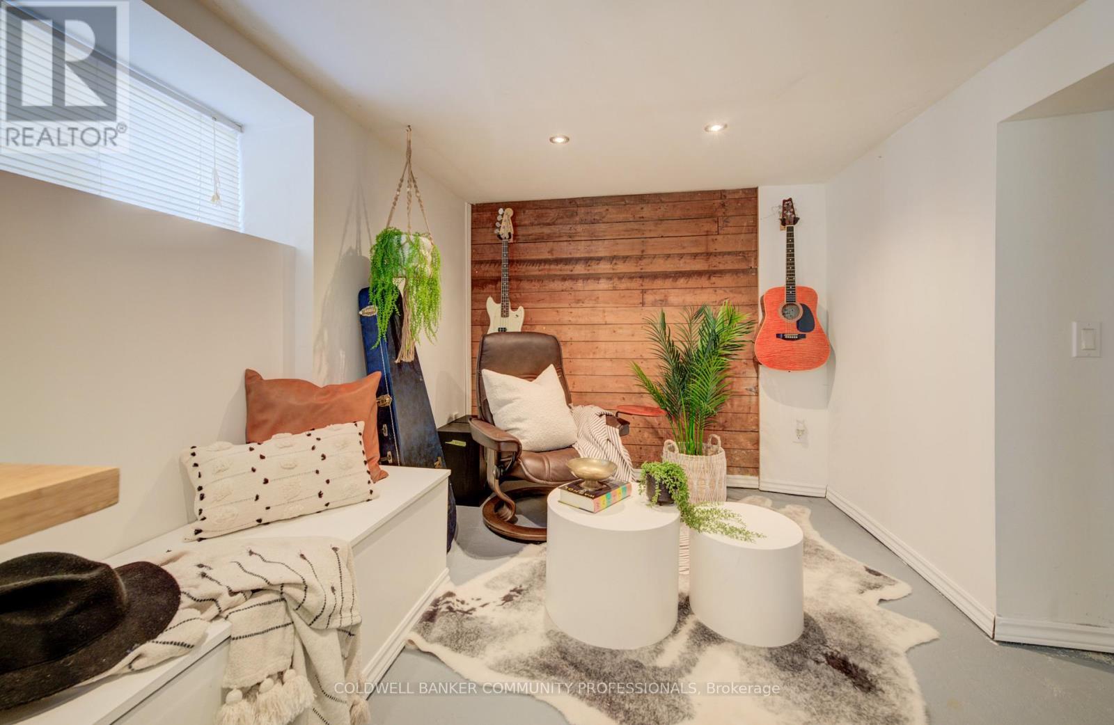 60 Alpine Avenue, Hamilton, ON - Indoor Photo Showing Other Room