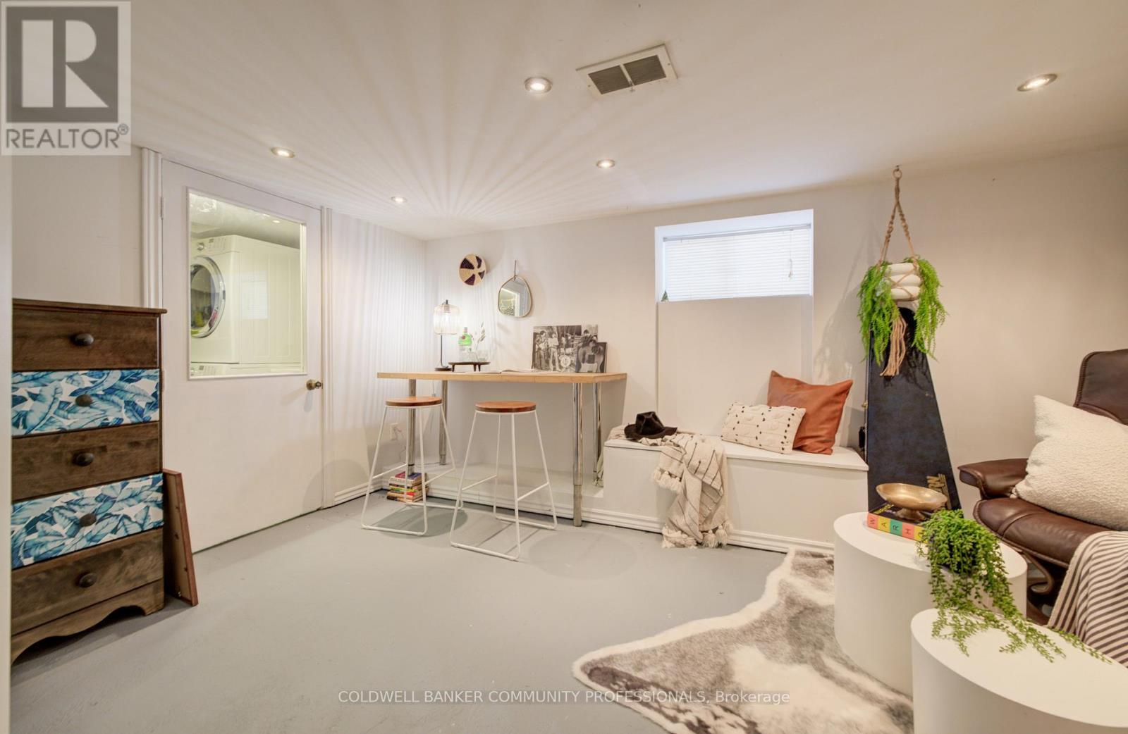 60 Alpine Avenue, Hamilton, ON - Indoor