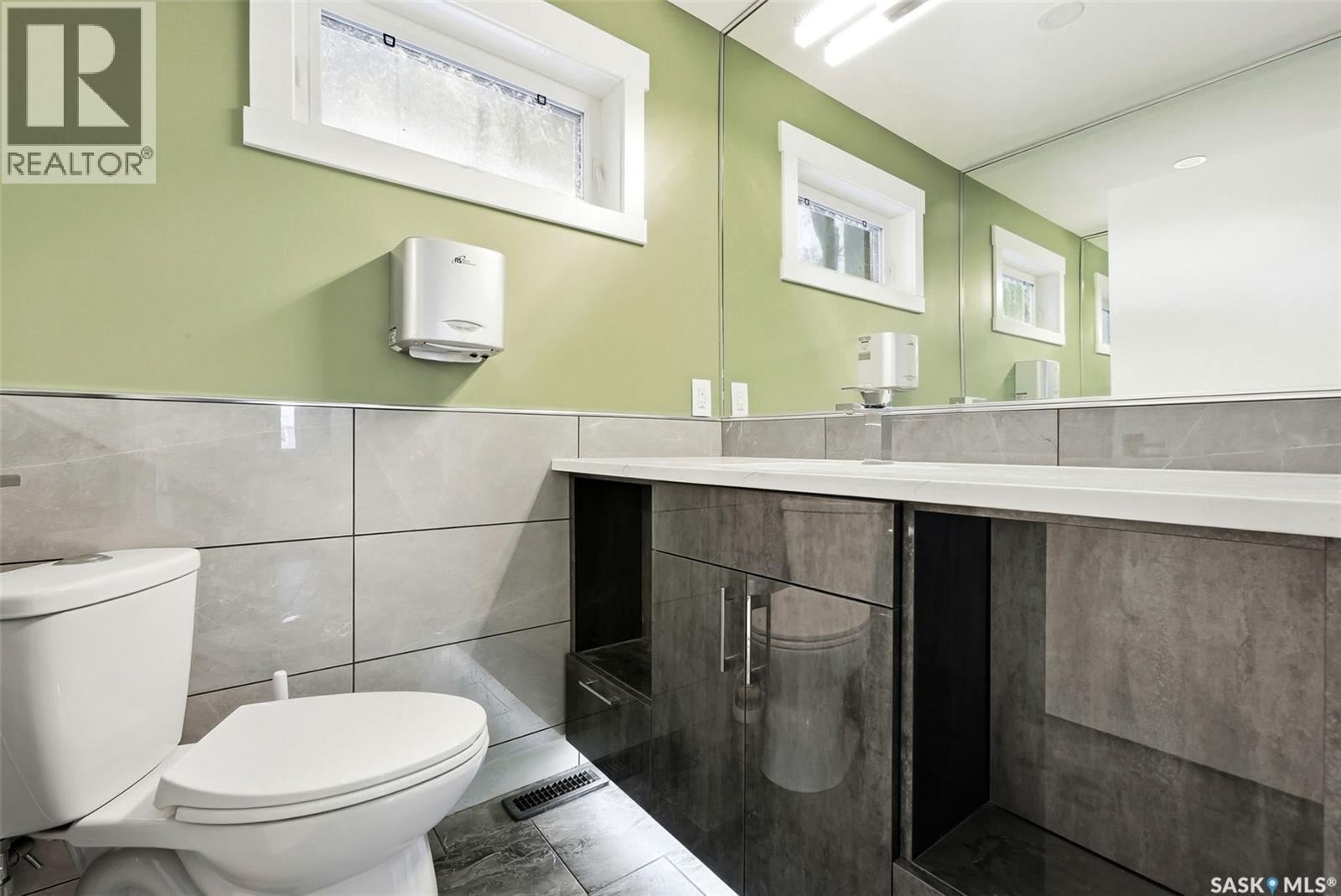 3601 Grassick Avenue, Regina, SK - Indoor Photo Showing Bathroom