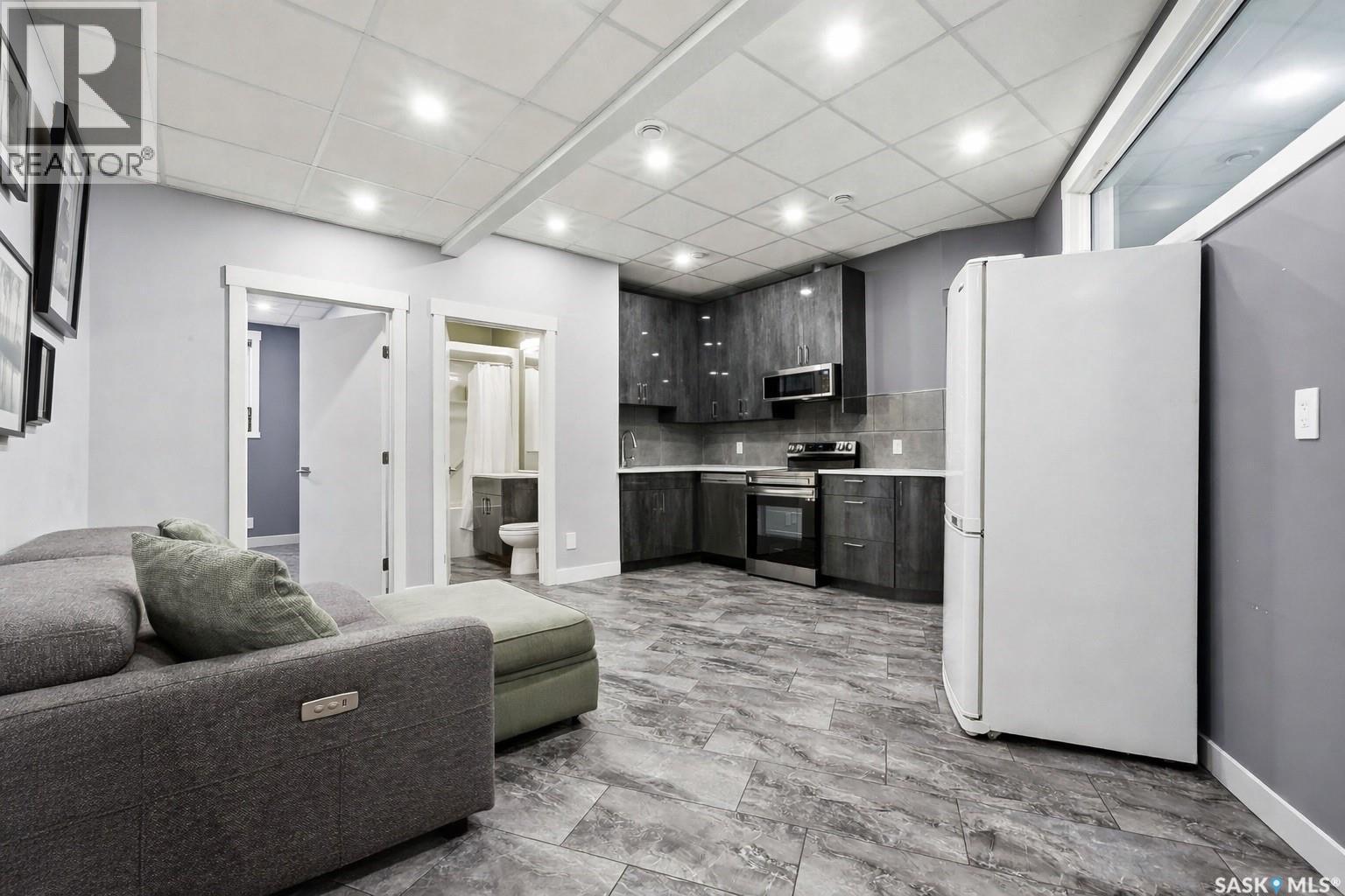 3601 Grassick Avenue, Regina, SK - Indoor