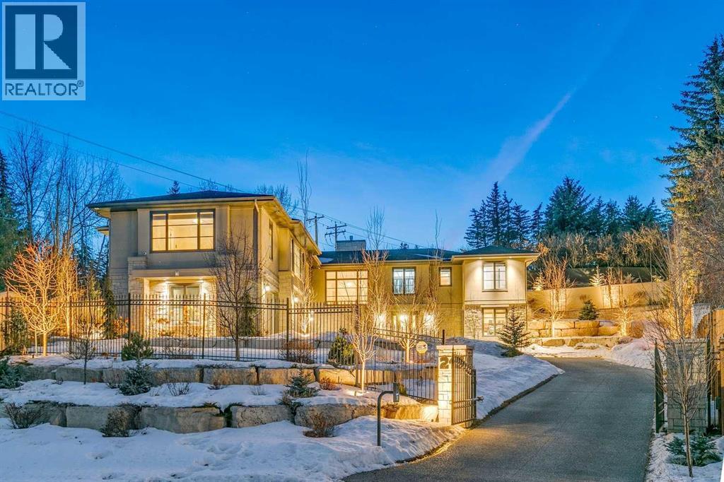 215 Patton Court Sw, Calgary, AB - Outdoor