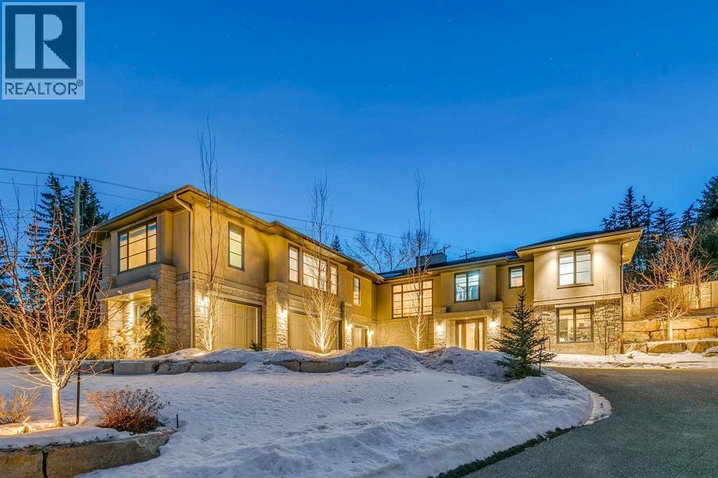 215 Patton Court Sw, Calgary, AB - Outdoor