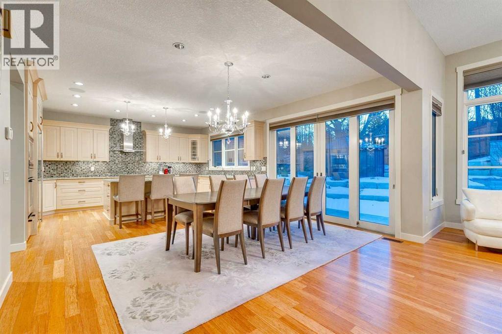 215 Patton Court Sw, Calgary, AB - Indoor Photo Showing Dining Room