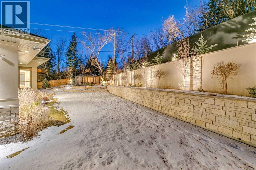 215 Patton Court Sw, Calgary, AB - Outdoor