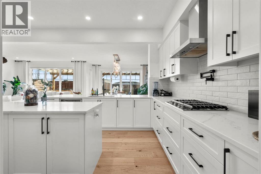 116 Ranchers View, Okotoks, AB - Indoor Photo Showing Kitchen With Upgraded Kitchen