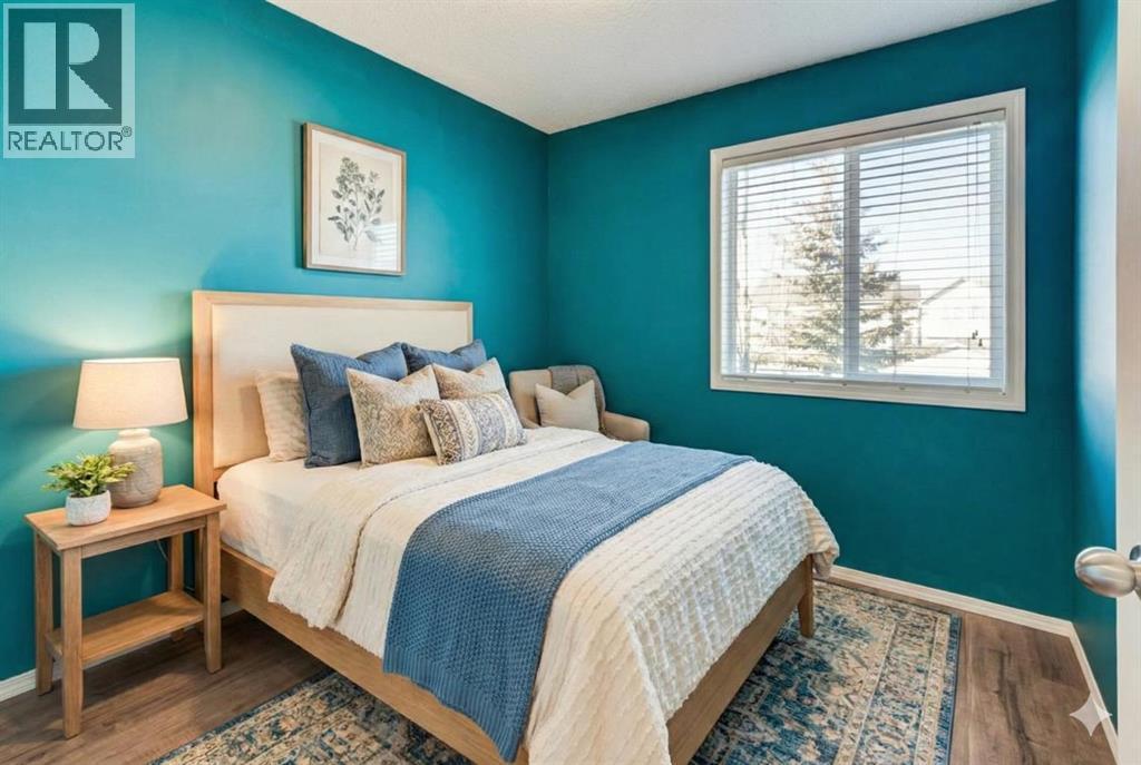 16 Elgin Bay Se, Calgary, AB - Indoor Photo Showing Bedroom