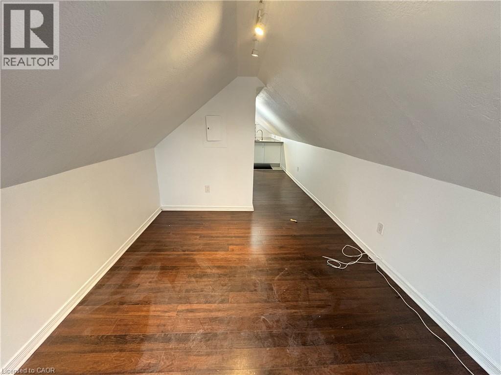 41 Fairview Avenue, Hamilton, ON