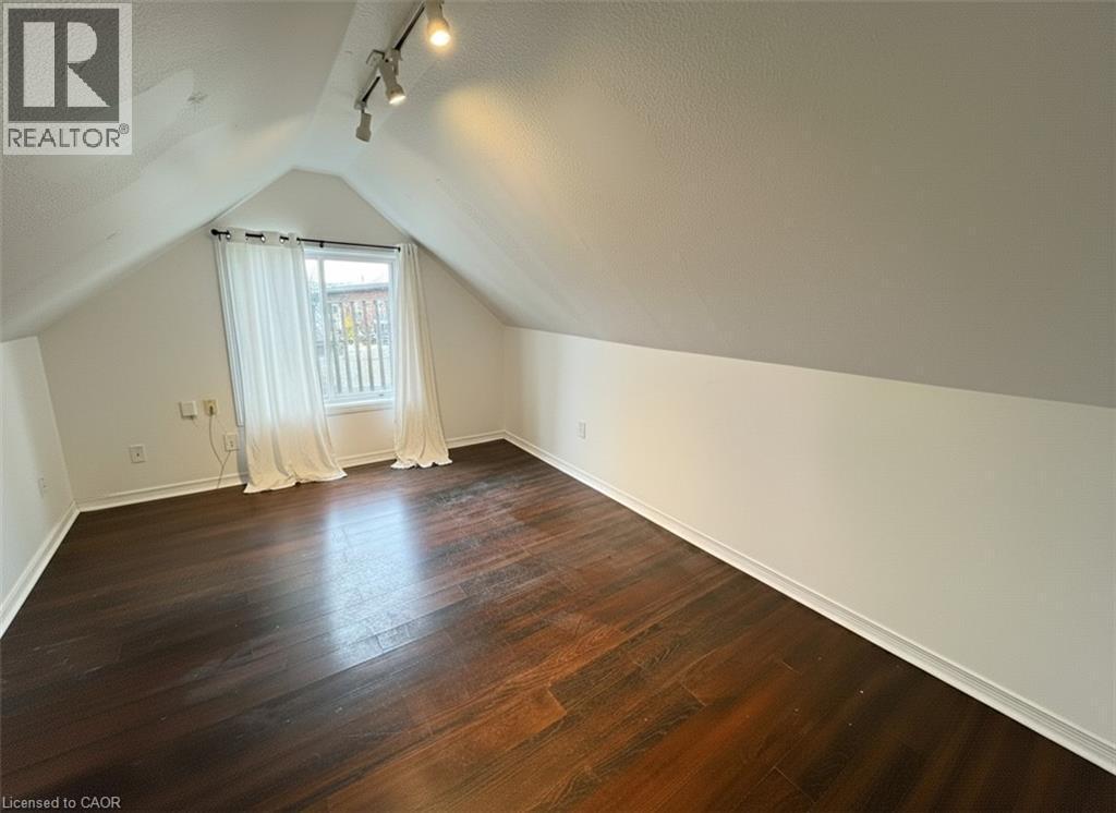 41 Fairview Avenue, Hamilton, ON