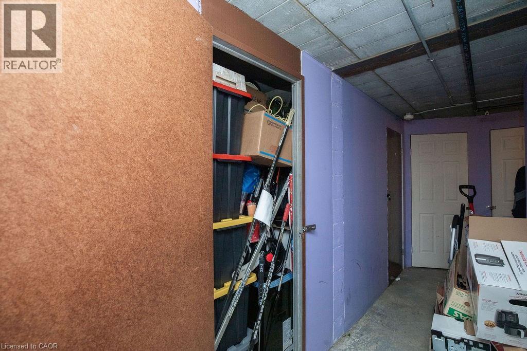 Storage Locker - 71 Vanier Drive Unit# 110, Kitchener, ON - Indoor