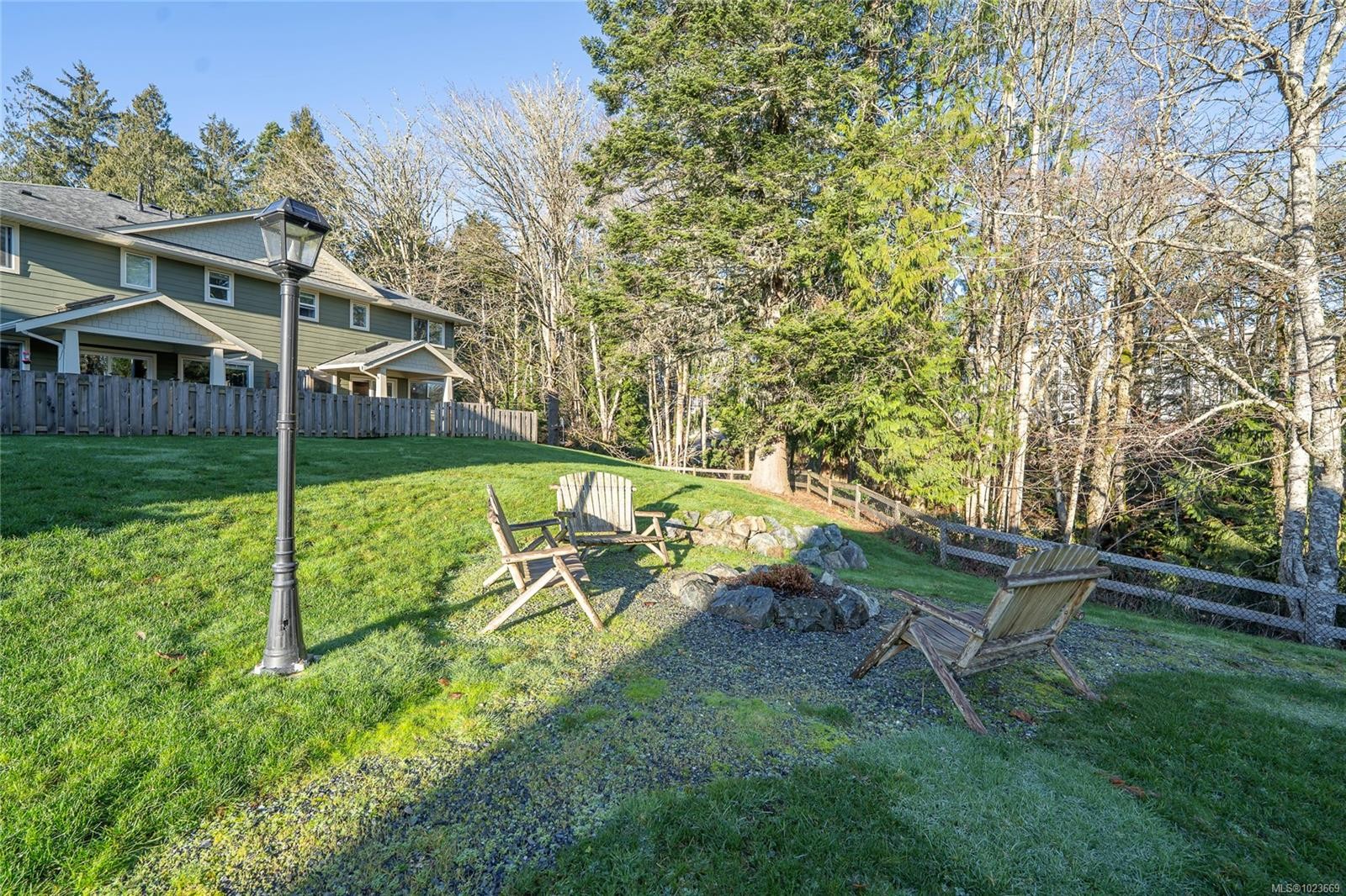 2121 Charters Rd, Sooke, BC - Outdoor