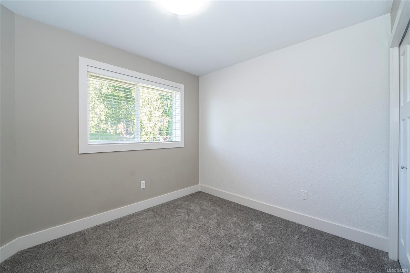 2121 Charters Rd, Sooke, BC - Indoor Photo Showing Other Room