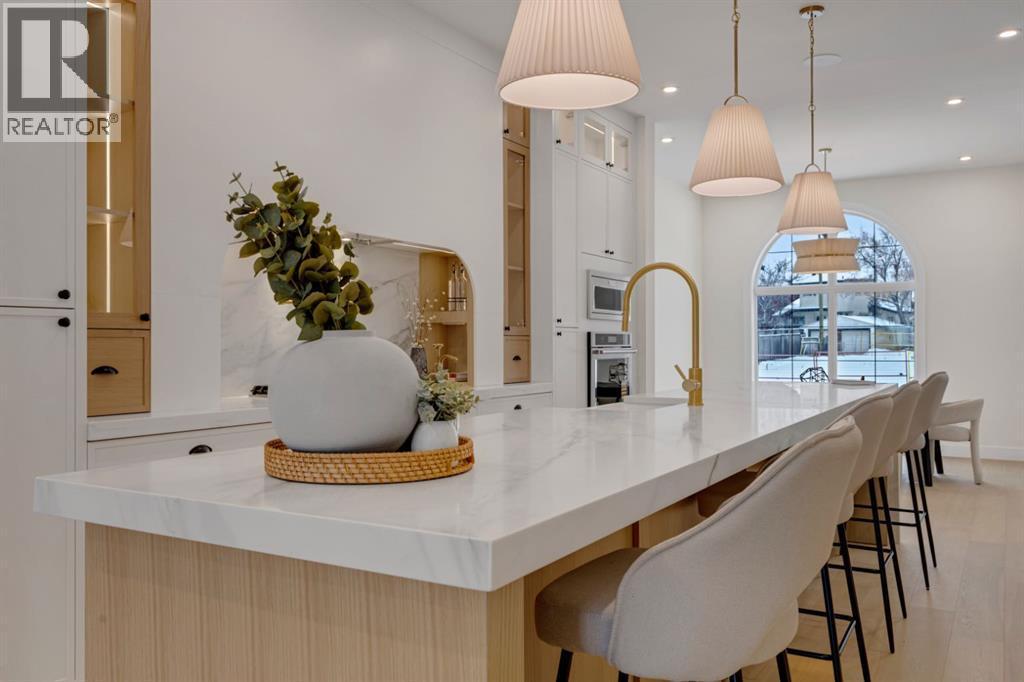 2518 20 Street Sw, Calgary, AB - Indoor