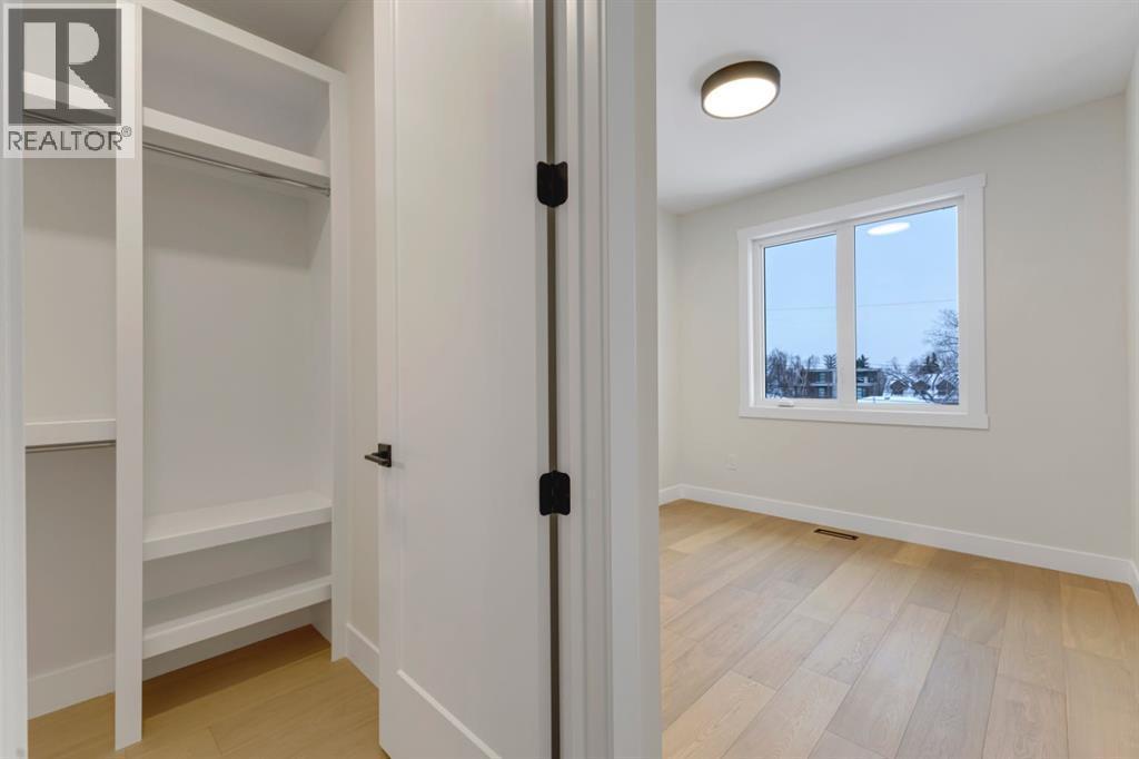 2518 20 Street Sw, Calgary, AB - Indoor