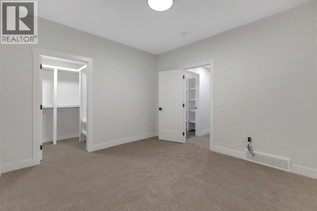 2518 20 Street Sw, Calgary, AB - Indoor Photo Showing Other Room