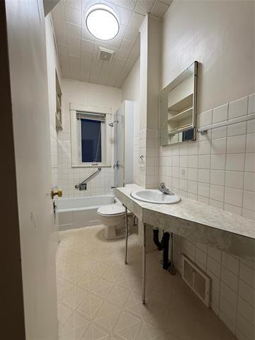 158 Kitson St, Winnipeg, MB