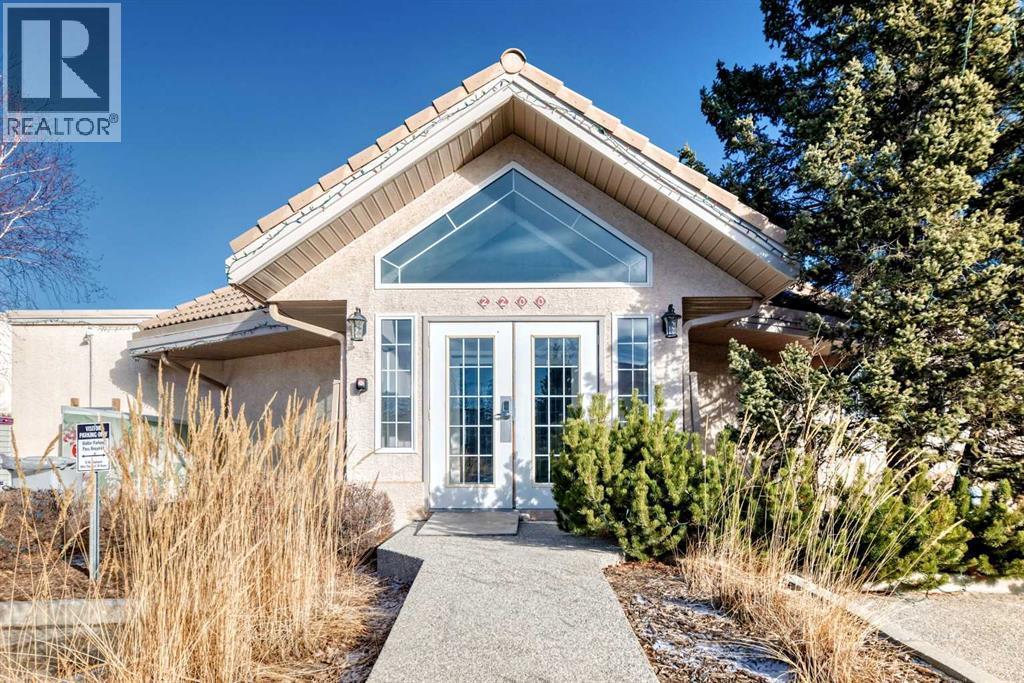 Clubhouse - 1906 Patterson View Sw, Calgary, AB - Outdoor