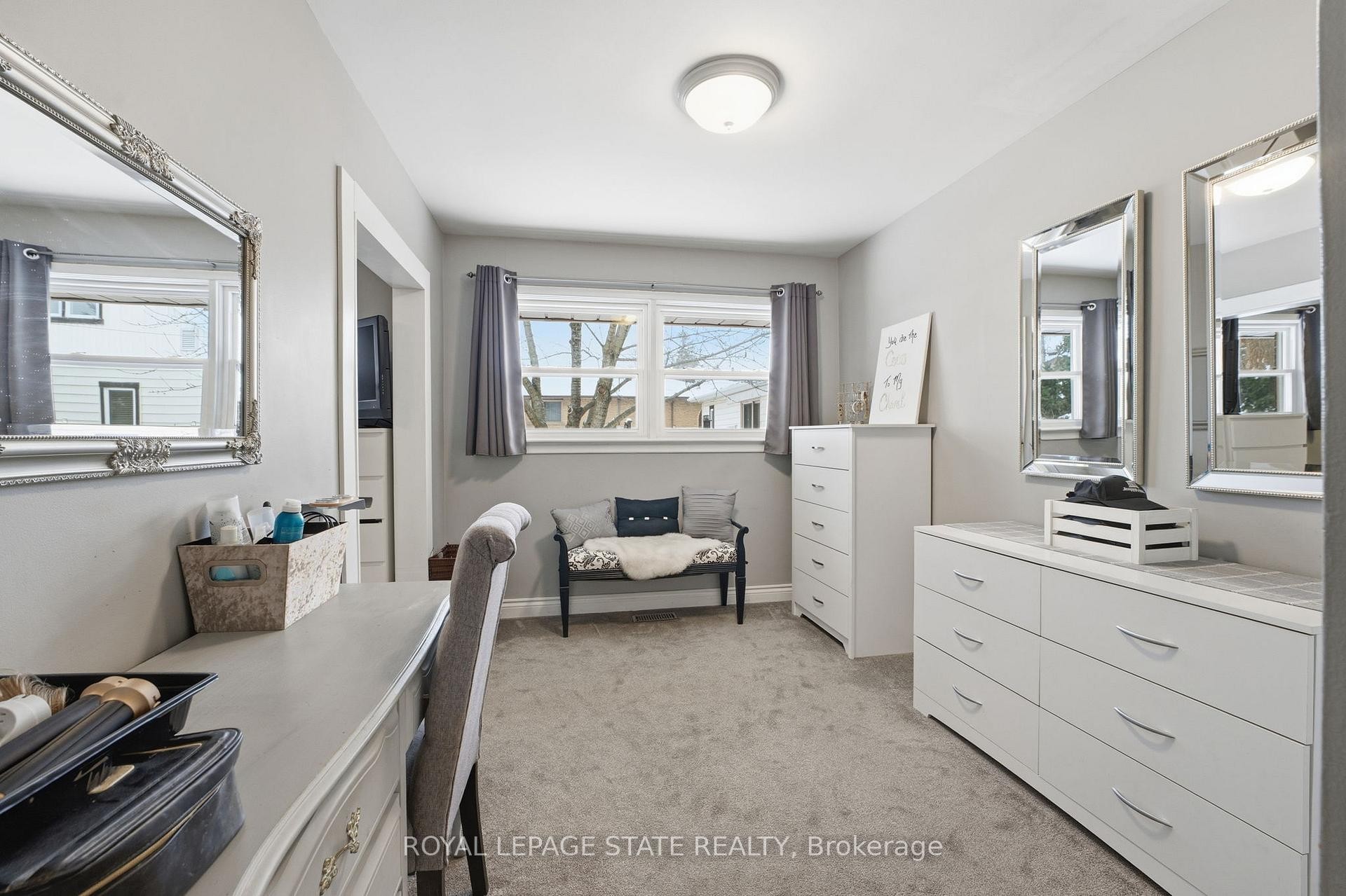 473 Mohawk Road W, Hamilton, ON - Indoor