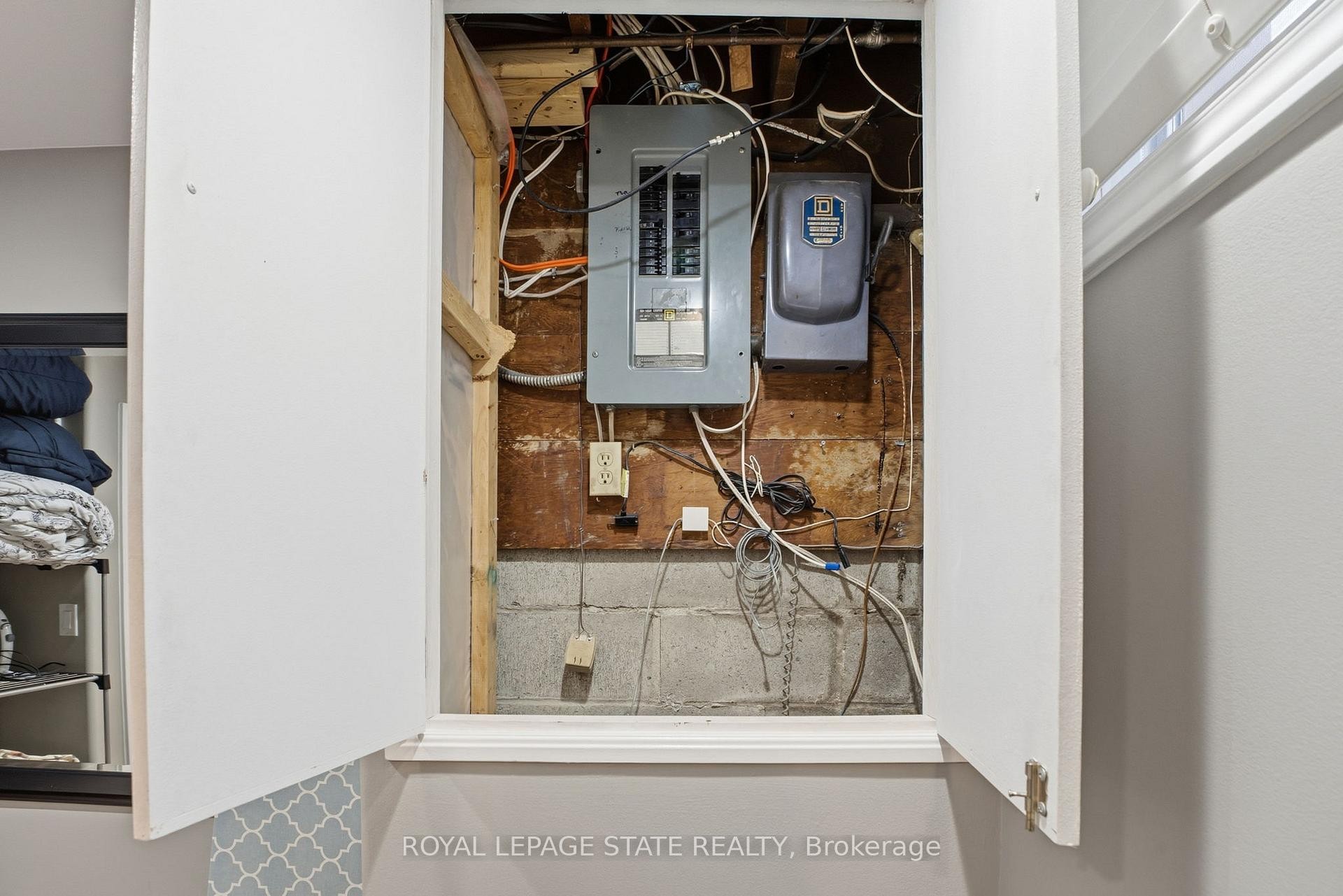 473 Mohawk Road W, Hamilton, ON - Other