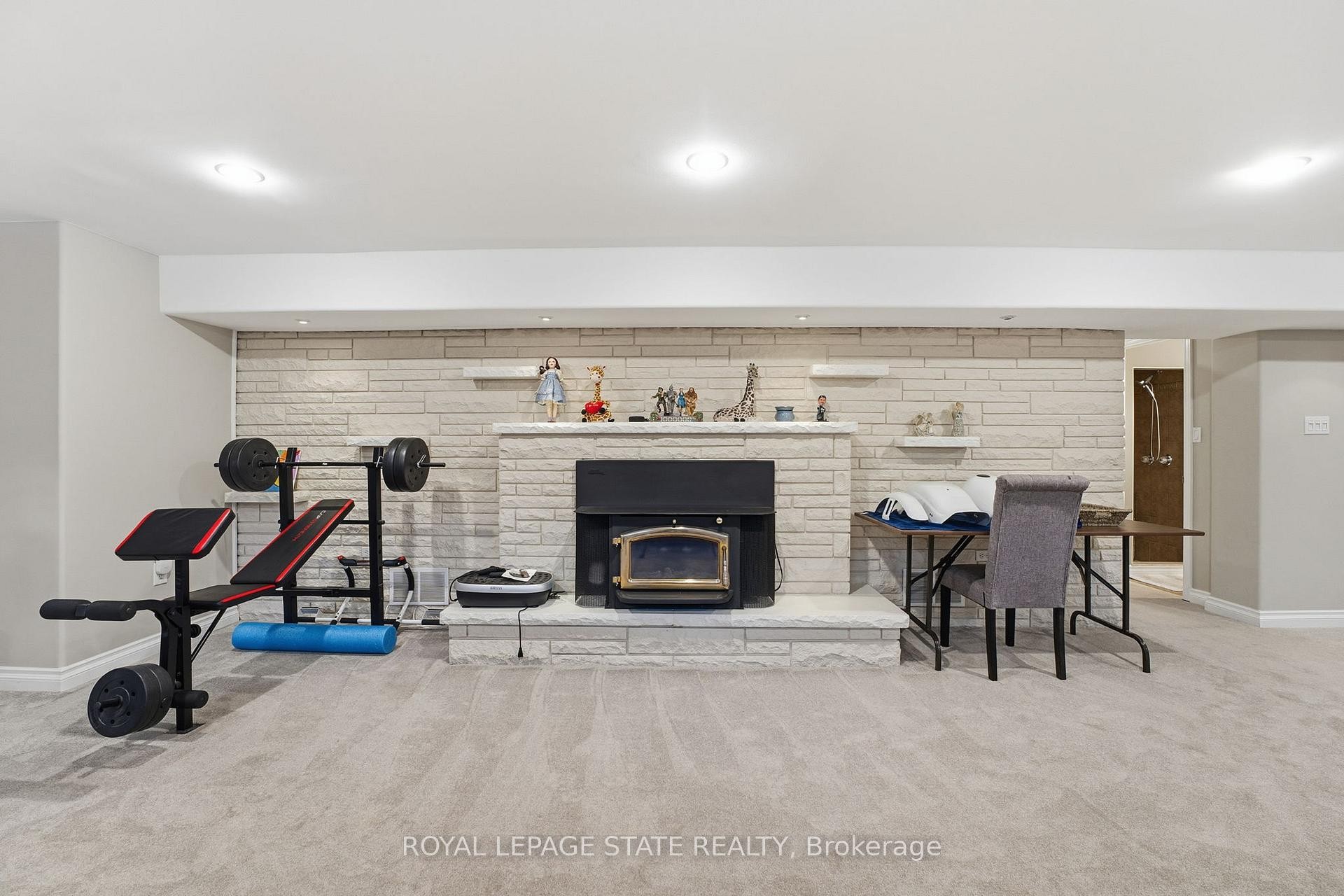 473 Mohawk Road W, Hamilton, ON - Indoor With Fireplace