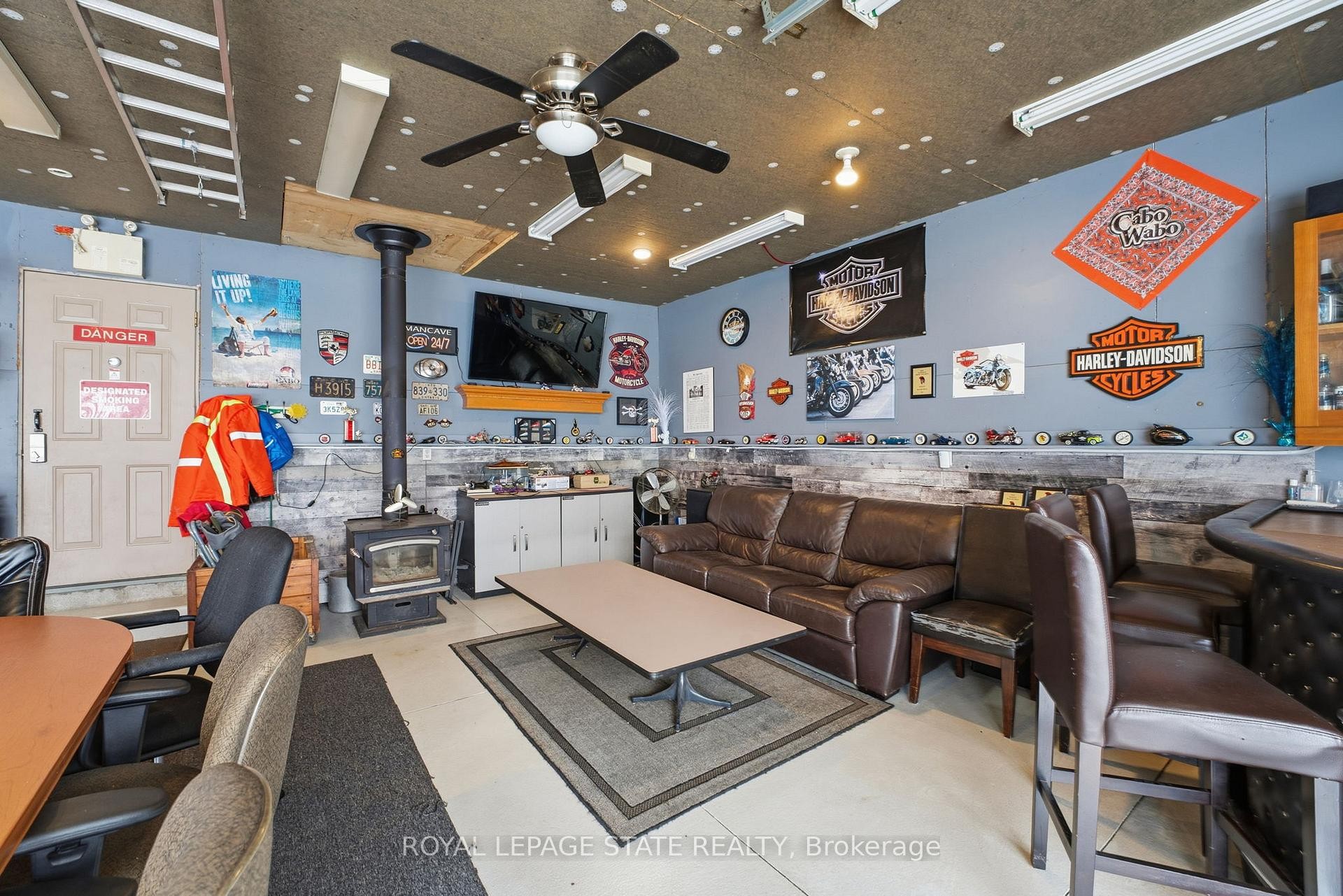 473 Mohawk Road W, Hamilton, ON - Indoor