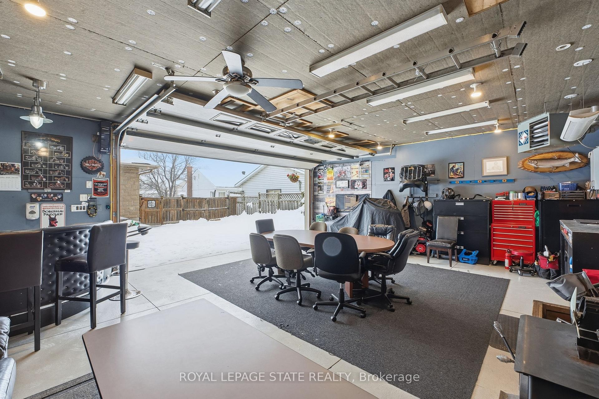 473 Mohawk Road W, Hamilton, ON - Indoor Photo Showing Other Room