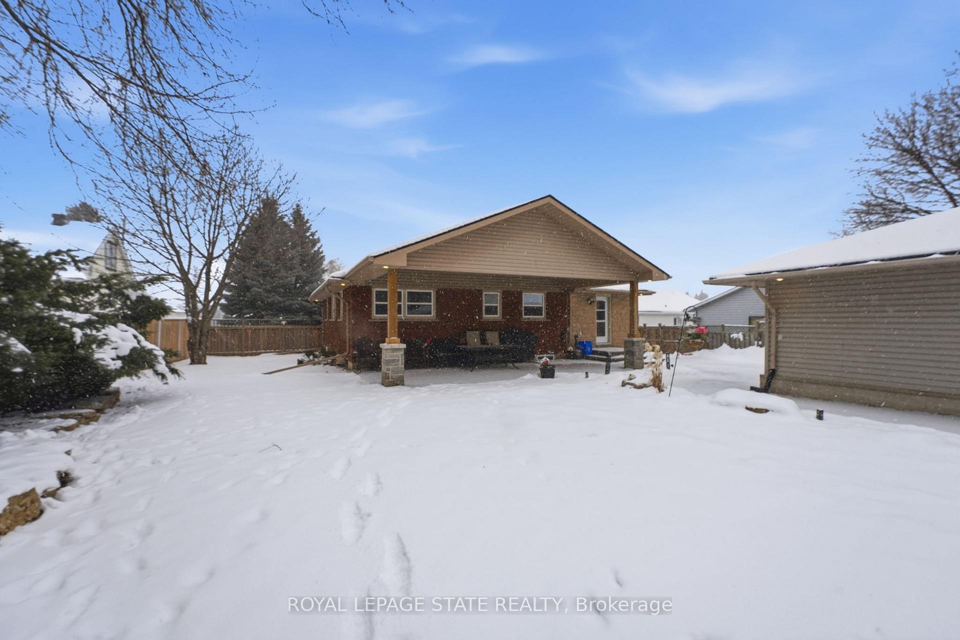 473 Mohawk Road W, Hamilton, ON - Outdoor