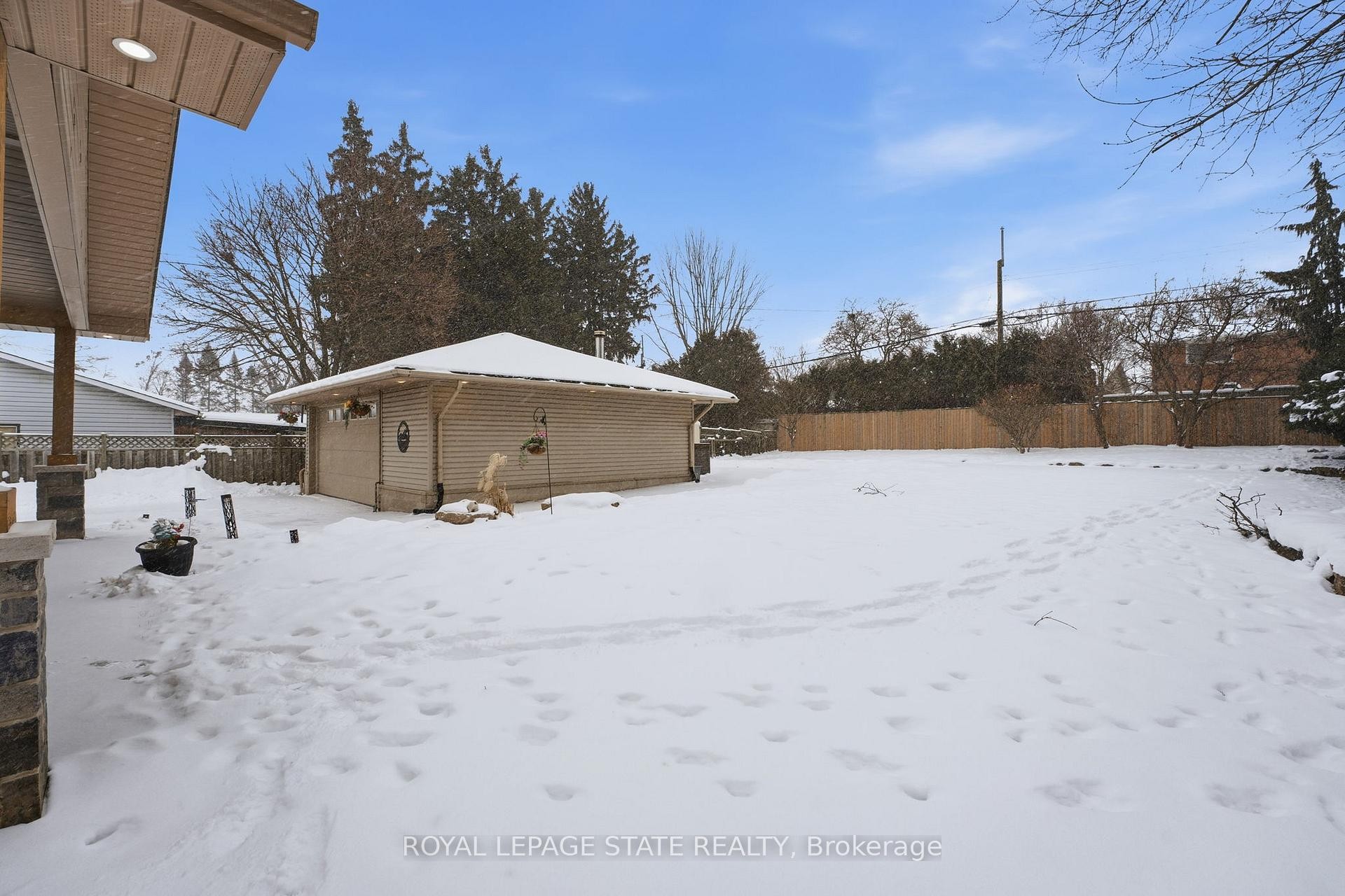 473 Mohawk Road W, Hamilton, ON - Outdoor