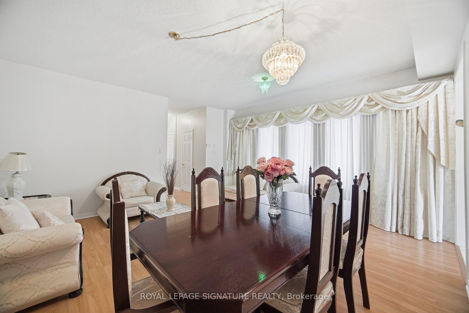 6526 Song Bird Crescent, Mississauga, ON