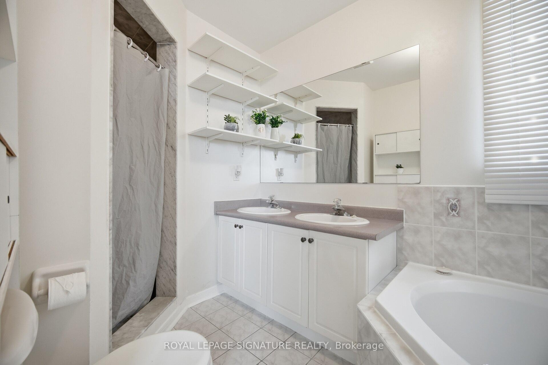 6526 Song Bird Crescent, Mississauga, ON