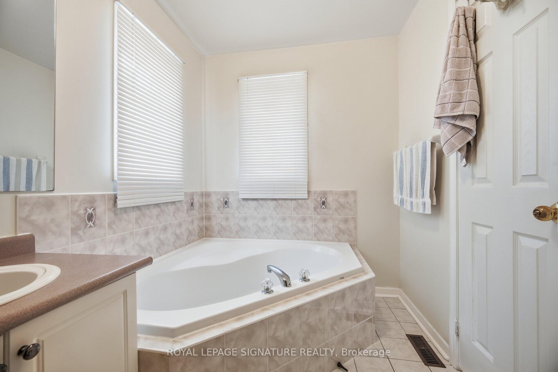 6526 Song Bird Crescent, Mississauga, ON