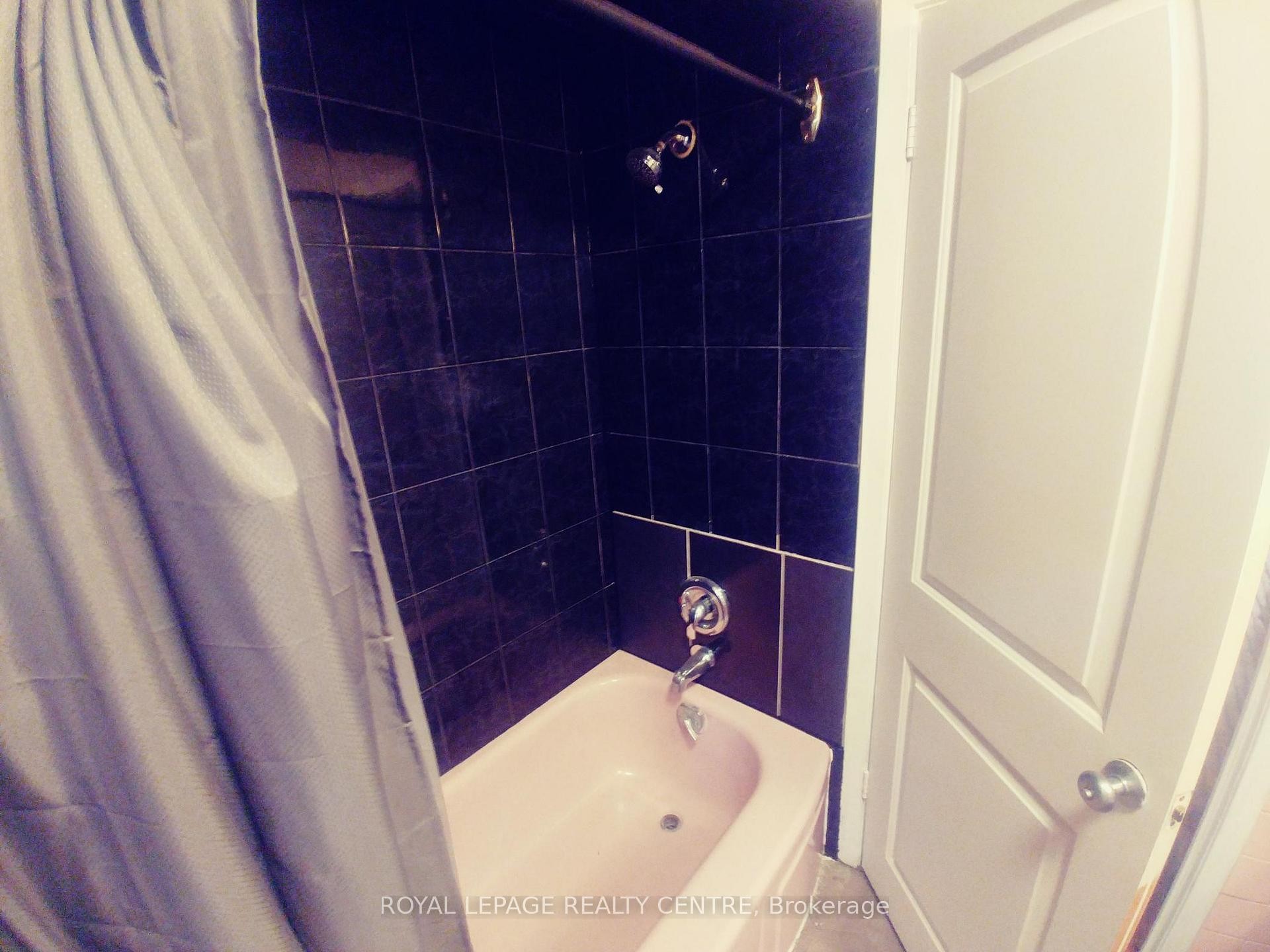 1534 Cawthra Road, Mississauga, ON