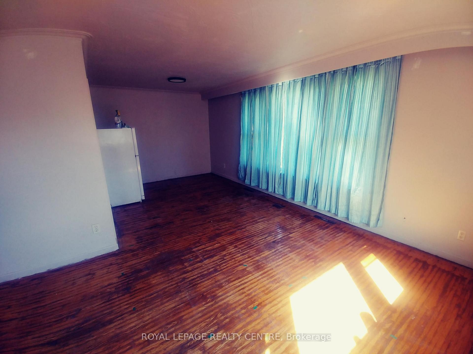 1534 Cawthra Road, Mississauga, ON