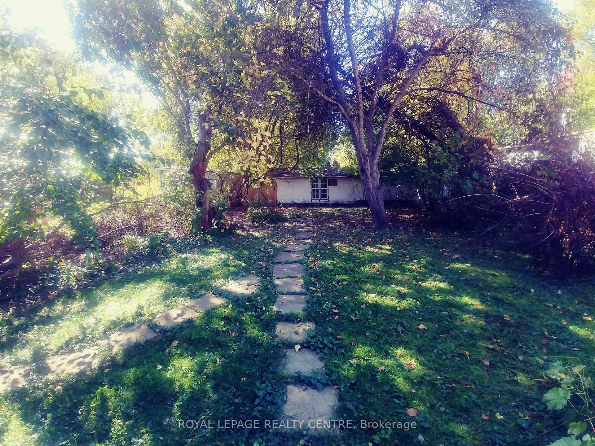 1534 Cawthra Road, Mississauga, ON